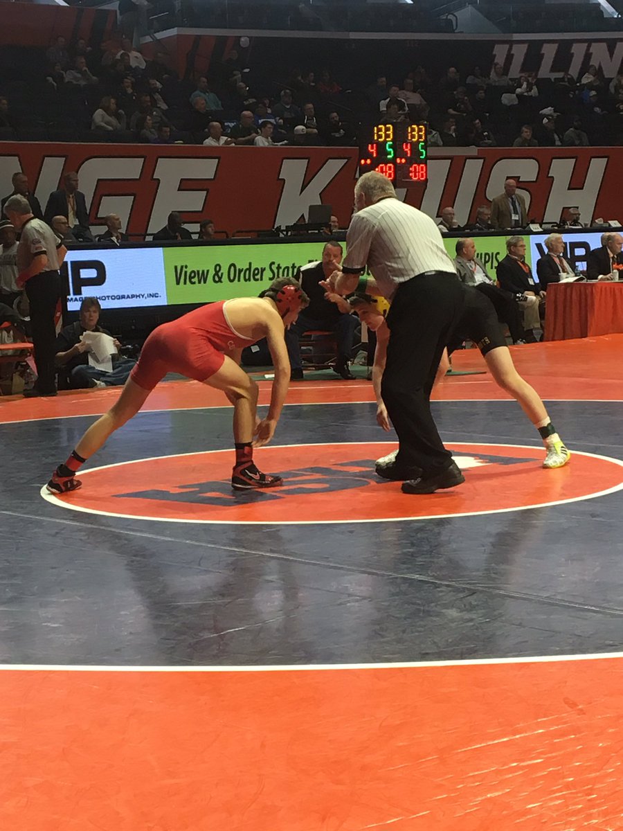 nchs_atc's tweet image. Quarterfinal match @IHSAState Winner guaranteed to place in state. #gojake #redhawkpride