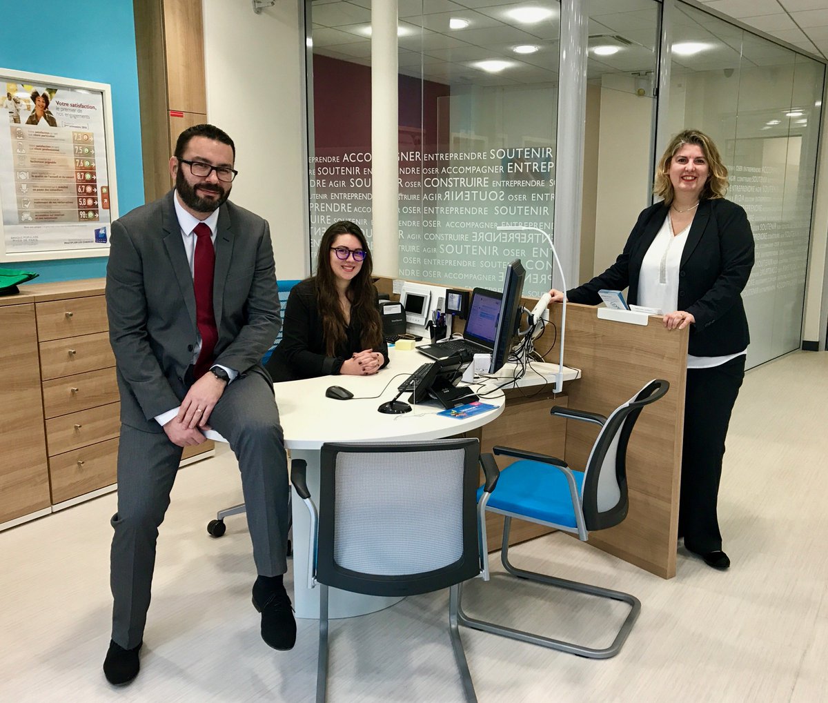 BP_RivesParis's tweet photo. #JeuConcours pour le 1er anniversaire de #RivesEnSignes, notre agence dédiée aux #sourds et #malentendants sur https://t.co/eXaTmJXe06 #LSF https://t.co/7lXNnI5EFJ