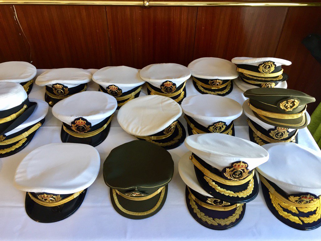 LauraMartindo's tweet photo. Gorras. https://t.co/5eyf2FgAcg
