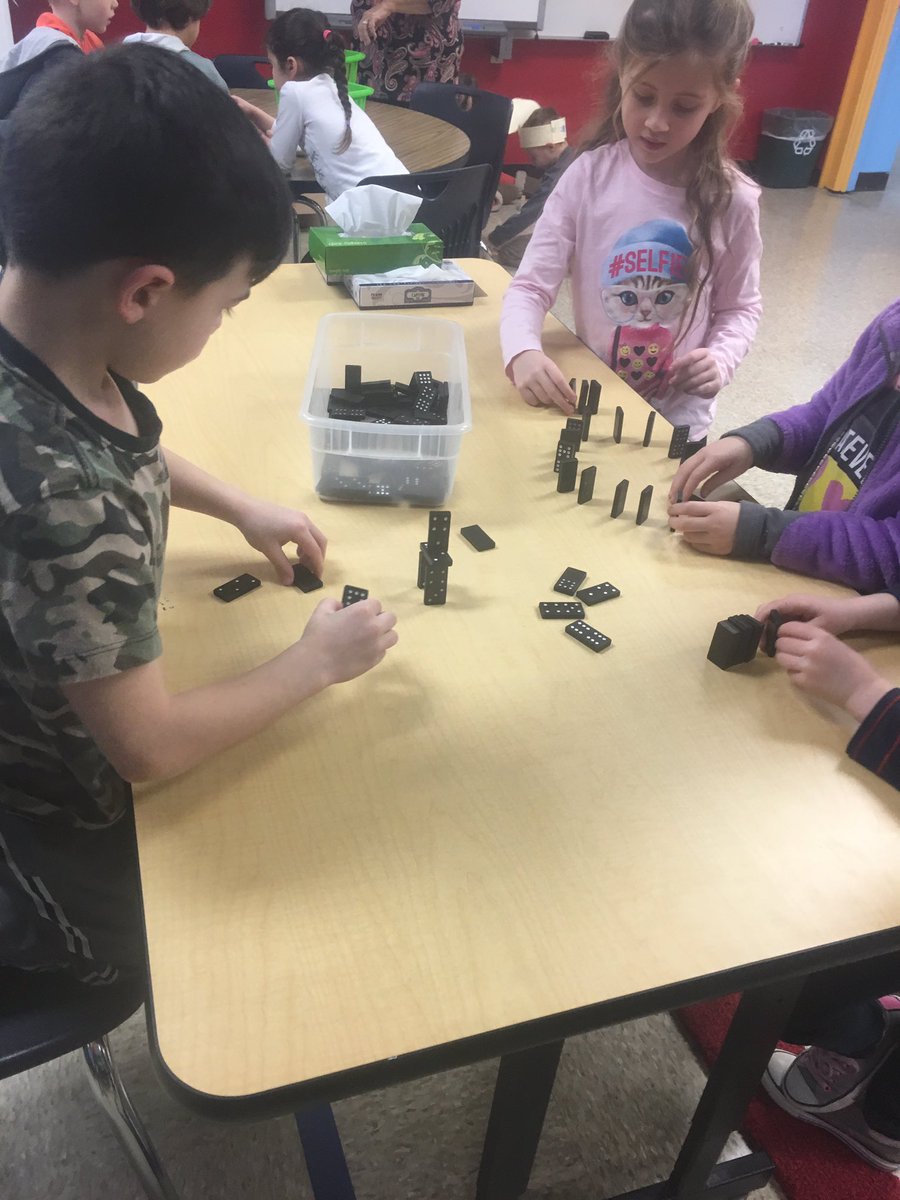 JamieTetro's tweet photo. Ss celebrate #100days @MTPSFairview by designing &amp; creating in the makerspace! #mtpspride #fvcreates https://t.co/0SPCMJTuPE