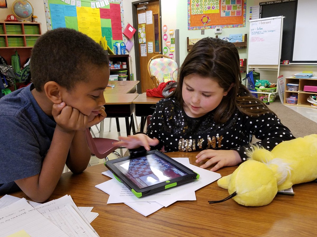 HESOneFamily's tweet photo. When EVERYONE makes their AR goal AND rocks their phonics test! 
#MrsHawkins'Class
#TechPlayTime
#LearningGames https://t.co/UeO7LPT1yl