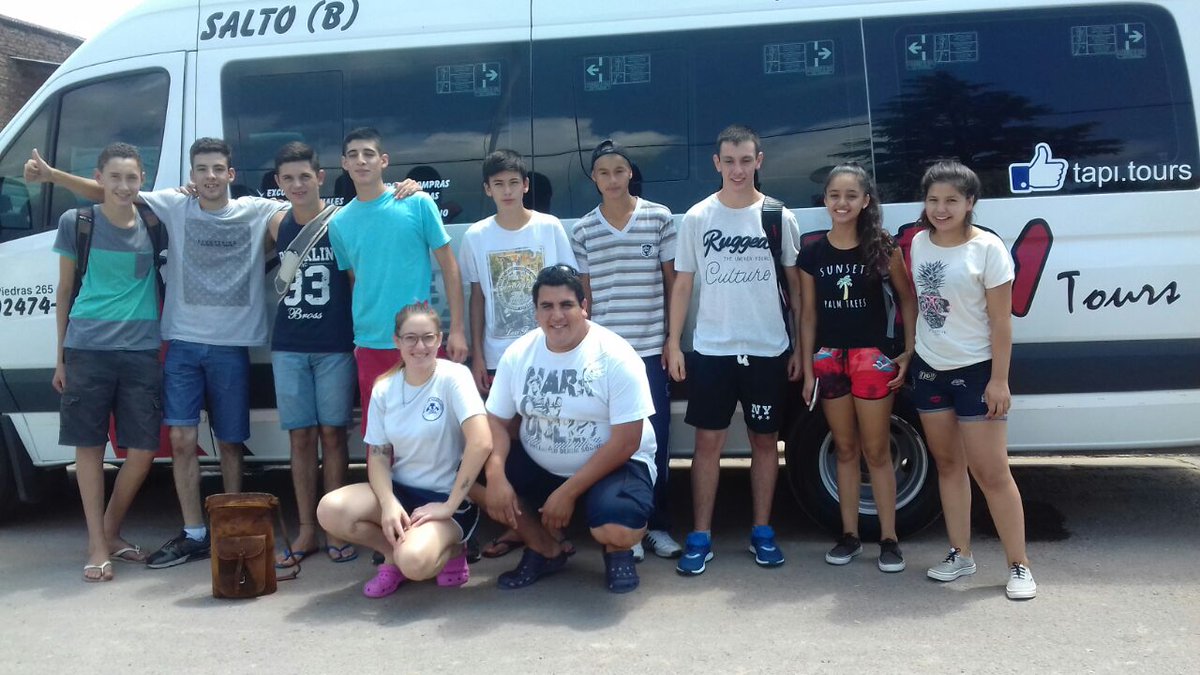 Central194's tweet photo. Rumbo a Benavidez para participar del 14º Encuentro Nacional de #Cadetes2017. ¡Buen Viaje Chicos. Excelente Capacitación! #Central194 https://t.co/mYxjmDiEuc