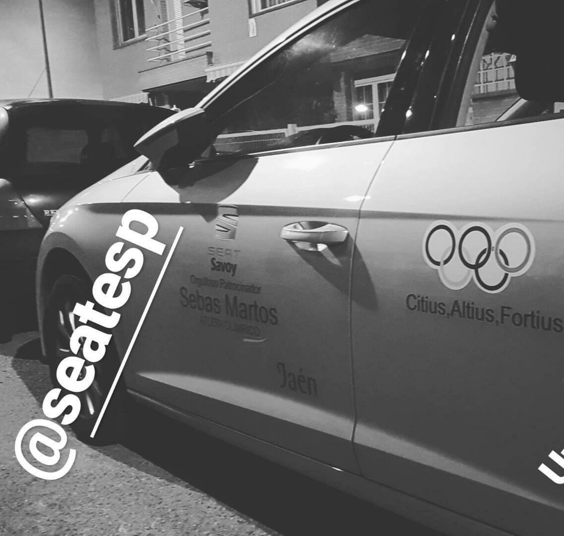 Ya estamos en Salamanca listos y preparados para correr mañana el 3000 del nacional indoor. Bonito y agradable viaje con mi León #seatsavoy👌