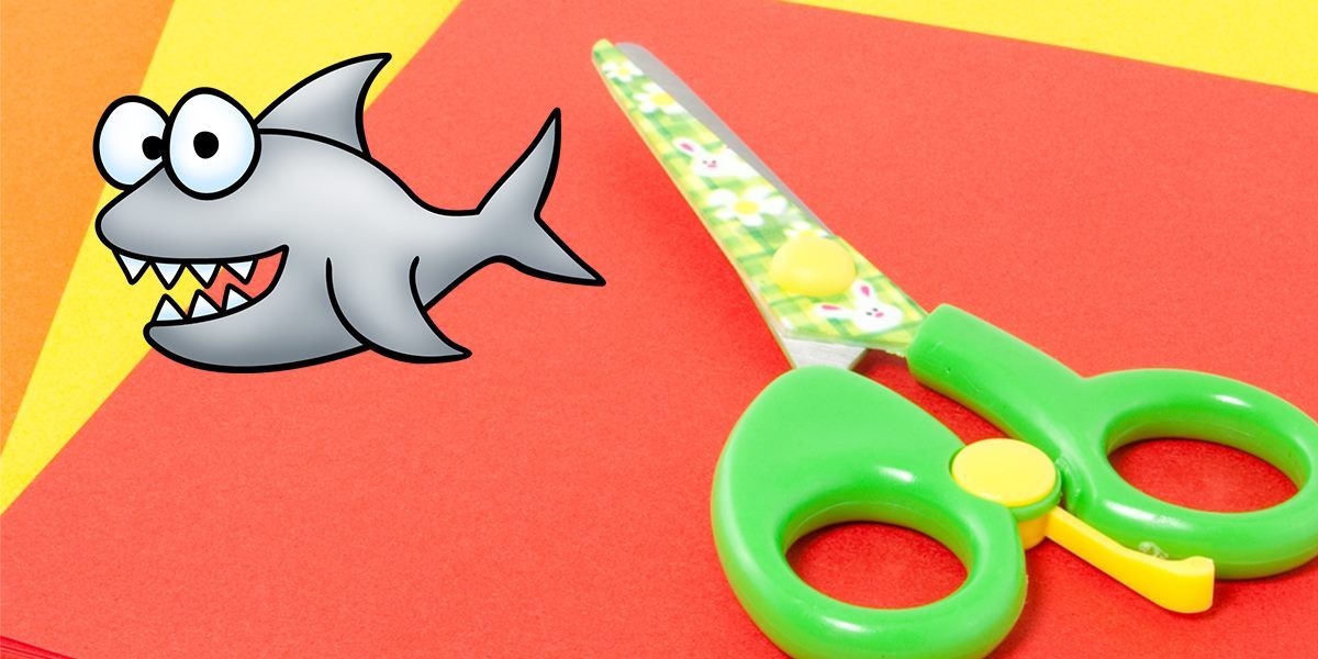 Do you know the friendly shark trick?   sightandsoundreading.com/how-to-hold-sc… #kids #preschool #teachers