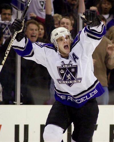 Happy birthday Luc Robitaille 