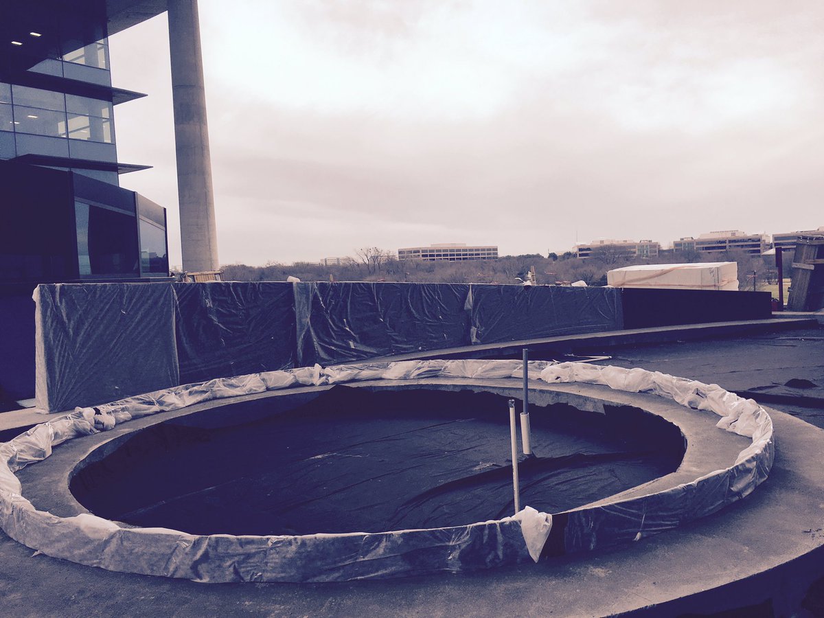 Novalandscape's tweet photo. @Novalandscape @AustinAdvantage @kdc @Planterworx #novagreen Planterworx Retaining Wall System going up @Toyota @Plano_TX https://t.co/rICz8HykJ3