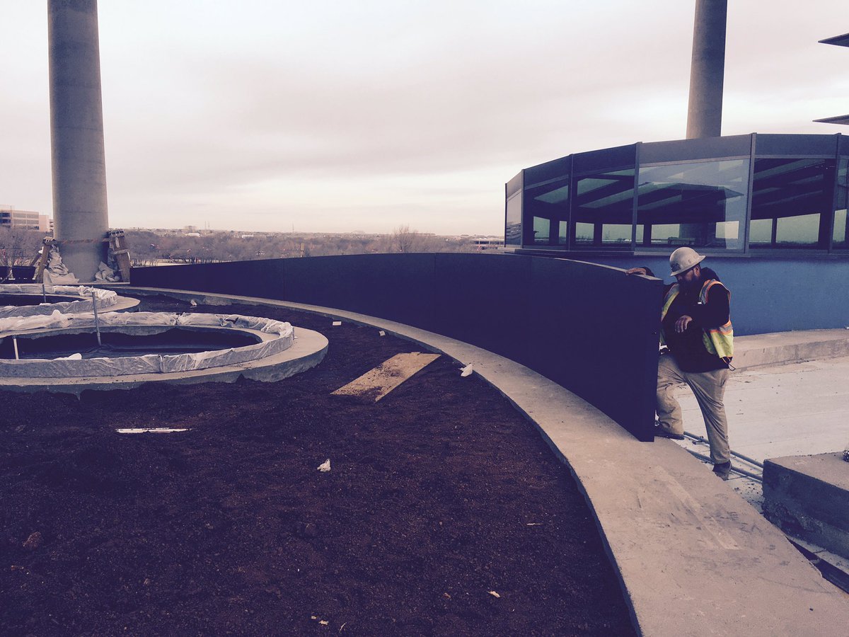 Novalandscape's tweet photo. @Novalandscape @AustinAdvantage @kdc @Planterworx #novagreen Planterworx Retaining Wall System going up @Toyota @Plano_TX https://t.co/rICz8HykJ3