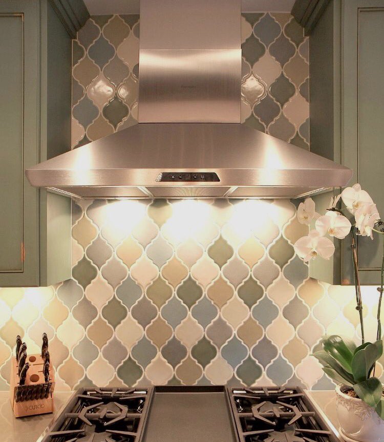 CeramicBenuzzi's tweet photo. Rivestimento Cucina con piastrelle stile Arabesque. Proposta di @tonalite_tile. https://t.co/RNT316l2og