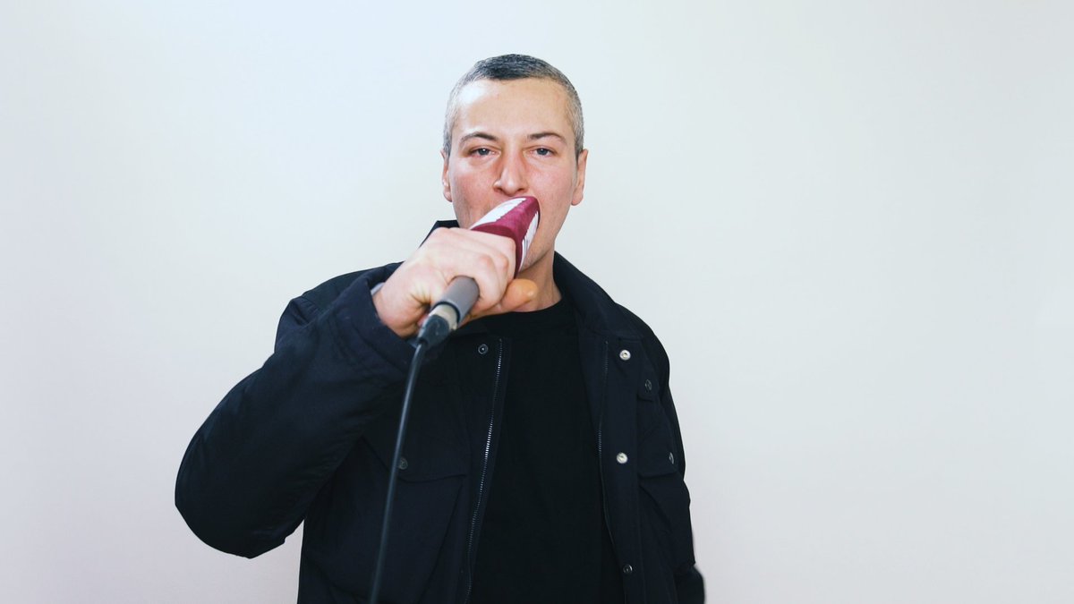 Grime-Rapper Devlin rappt über den Beat zum Haftbefehl Track "Julius Cesar" 16bars.de/media/94791/de… <a href="/DevlinOfficial/">Devlin</a> <a href="/BounceBrothas/">Bounce Brothas</a>