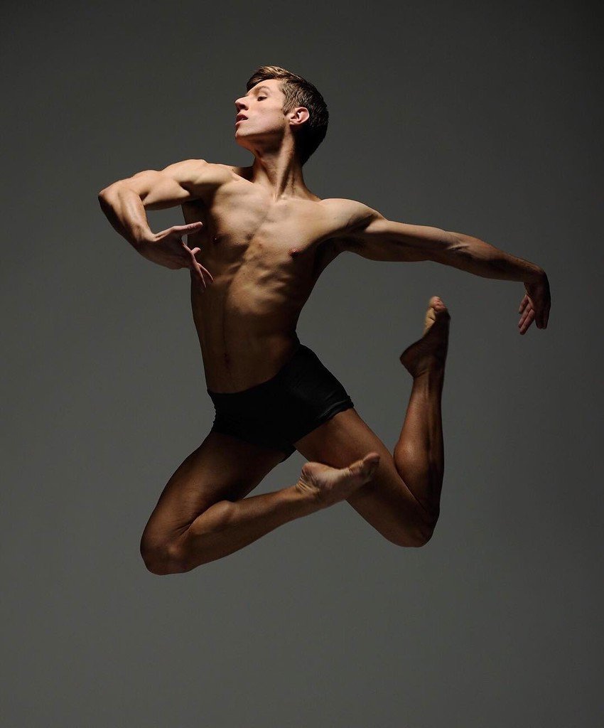 Page 38 | Male Dance Poses Images - Free Download on Freepik