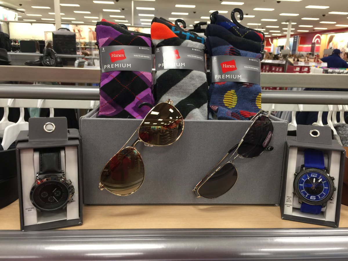 katie_ambuehl's tweet photo. Add some color to your wardrobe! #TargetWillowbrook #BrightPolos #TargetStyle @julianeA37 @jennkallman @Judes731 https://t.co/pl2QRi3qlg