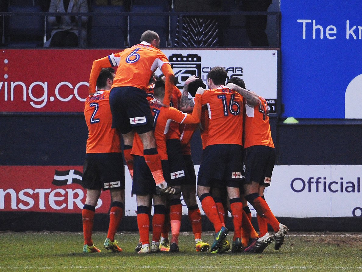 LutonTown's tweet photo. MATCH PREVIEW: DONCASTER ROVERS V LUTON TOWN #COYH>>>https://t.co/fKaselFLQb https://t.co/l4SEOfCNm9