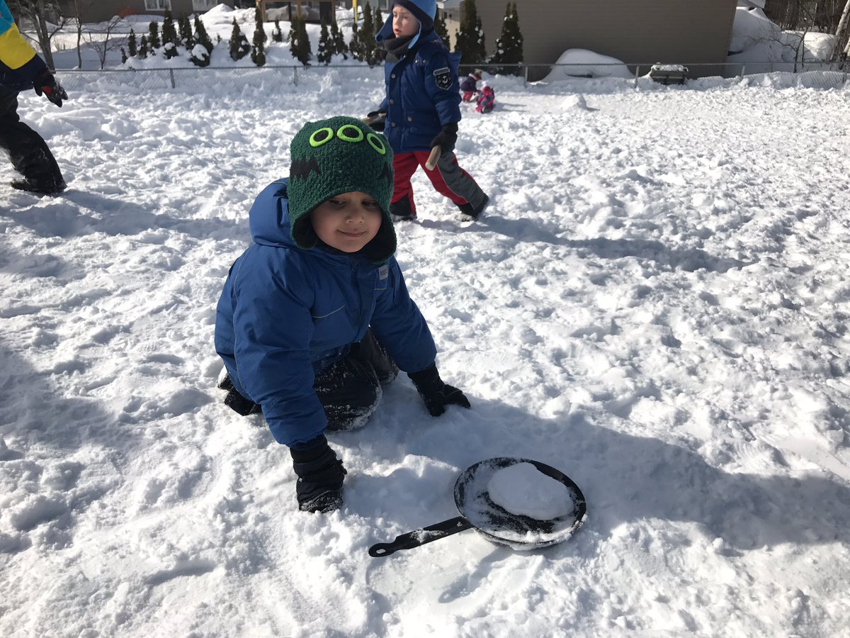 riversidejjones's tweet photo. "I'm cooking a pancake. There is maple syrup and yogurt in it." #tldsblearns @lefler_m @mrs_brunner123 https://t.co/VxIYCqr8Wc