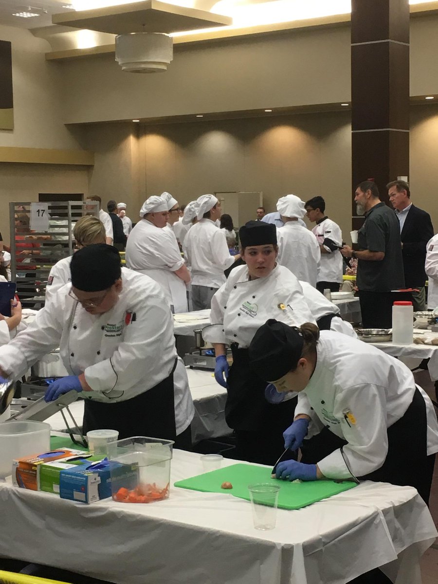 MOrestaurants's tweet photo. Constant action on the competition floor at #MOProStart Invitational https://t.co/0LHVArfklG
