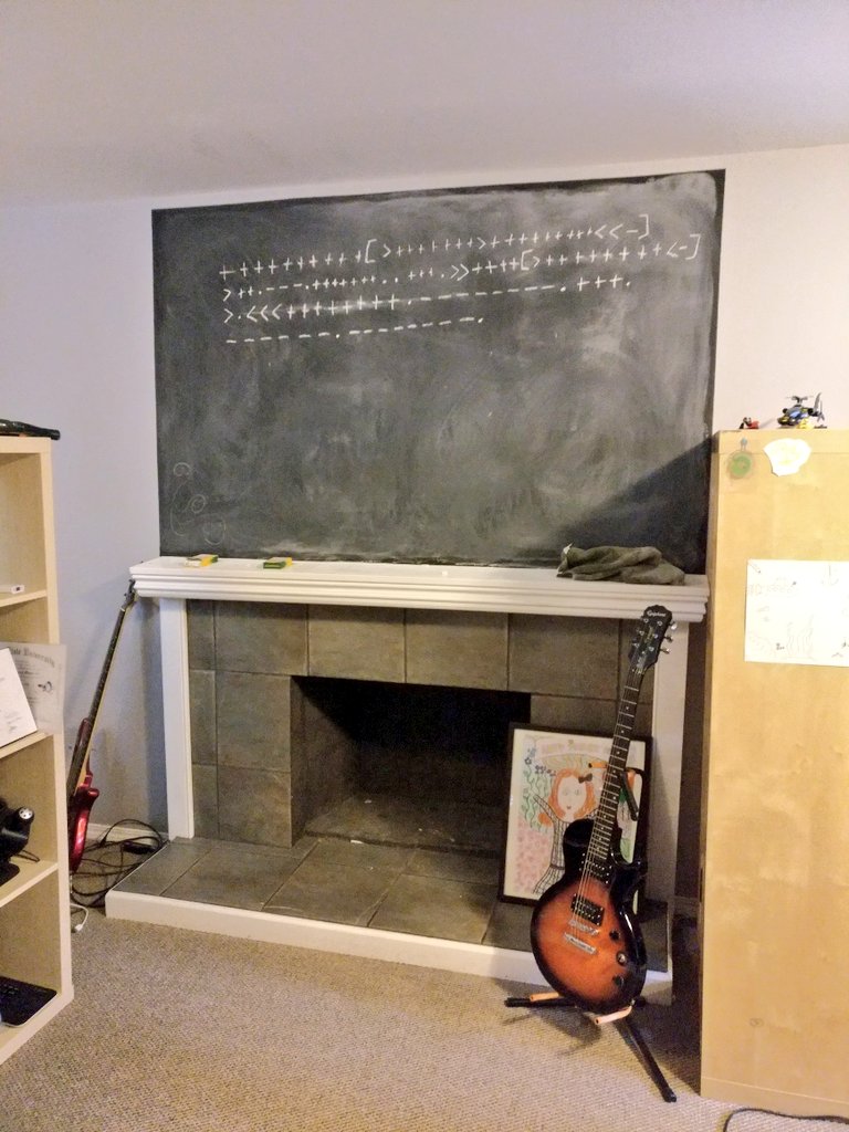 TheDerrickGold's tweet photo. Just breaking in the new chalkboard :D
#programming #diy https://t.co/WsWrKS7FZK