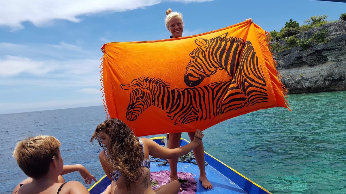 pinkpumbaa's tweet photo. #zebra in the #oceans.. #swimwear #sarong #pareo #beachtowel #dapper #cotton #paradise #indonesia #beachbum #scuba @ https://t.co/eoo2YMVAXm https://t.co/8HdWfB3PNc