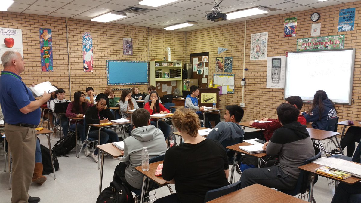 cyrus_kelvin's tweet photo. #WCSrocks ..@HuntWarriors student engagement in Warrior Nation: getting our academic #MOJO on!
@WilsonSchoolsNC #THEchoice
#WCSistheBest https://t.co/KHMaTHPhTS
