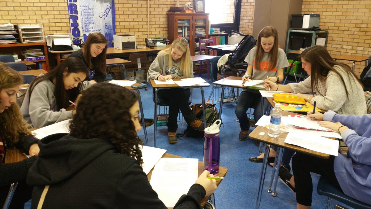 cyrus_kelvin's tweet photo. #WCSrocks ..@HuntWarriors student engagement in Warrior Nation: getting our academic #MOJO on!
@WilsonSchoolsNC #THEchoice
#WCSistheBest https://t.co/KHMaTHPhTS