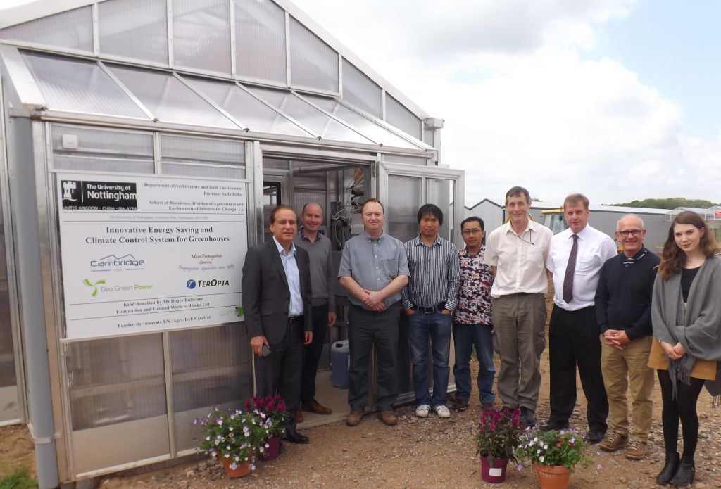 Very pleased to receive the @Rushlight Environmental Management award 2016-17 as part of "The Greenhouse Project" #cleantech #innovation