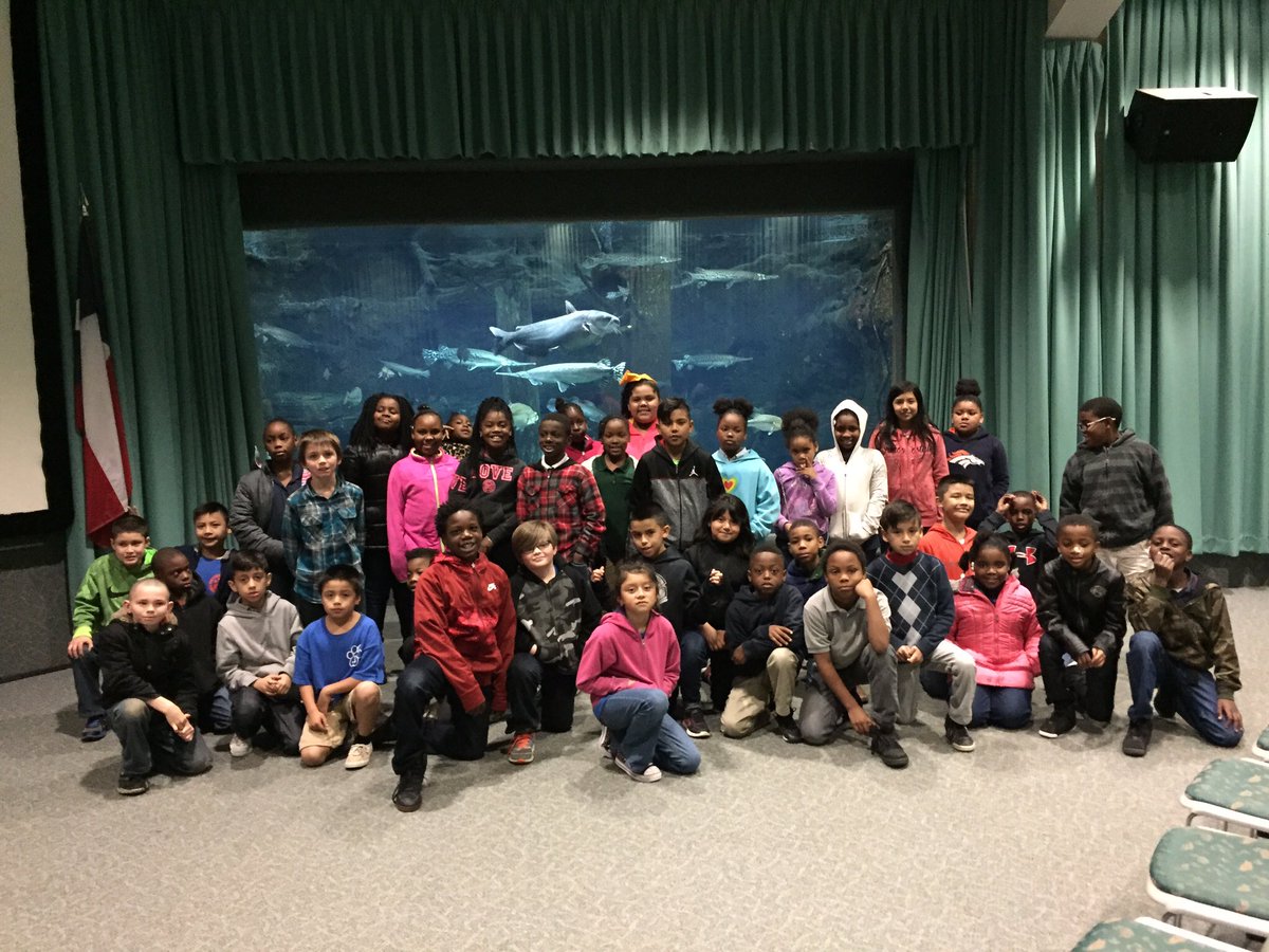 BranAChandler's tweet photo. Griffin 3rd grade students learning about ecosystems and fish life cycles at the Athens Fish Hatchery. #FutureEcologists https://t.co/TAKOrDaS6k