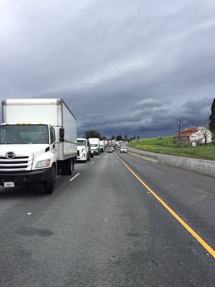 ATCFire's tweet image. SB 101 at Dunbarton is CLOSED. LOOK FOR ALTERNATE ROUTES.