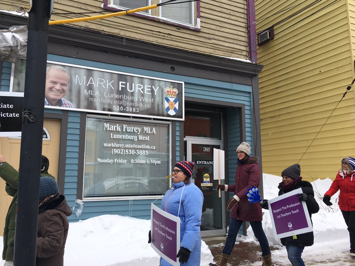 moemoxie's tweet photo. Vacancy coming soon! @MarkFurey1 Lunenburg-Queens teachers represent! https://t.co/s9vuC5q3QY