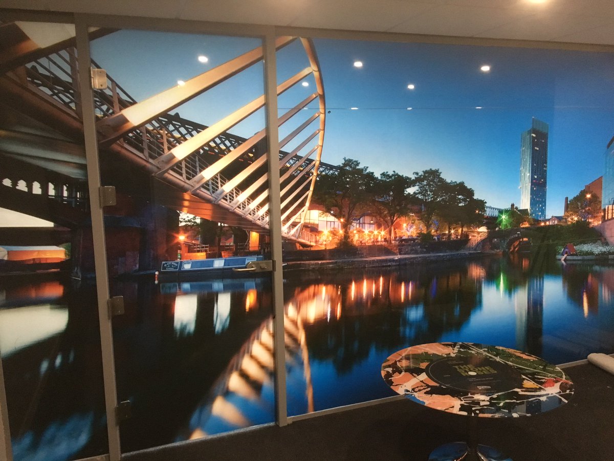 ImagingofThings's tweet image. #FollowFriday — @mps_lee masters the day to night look w/ direct-to-glass prints on their @EFIPrint #VUTEk. #ImagingofThings