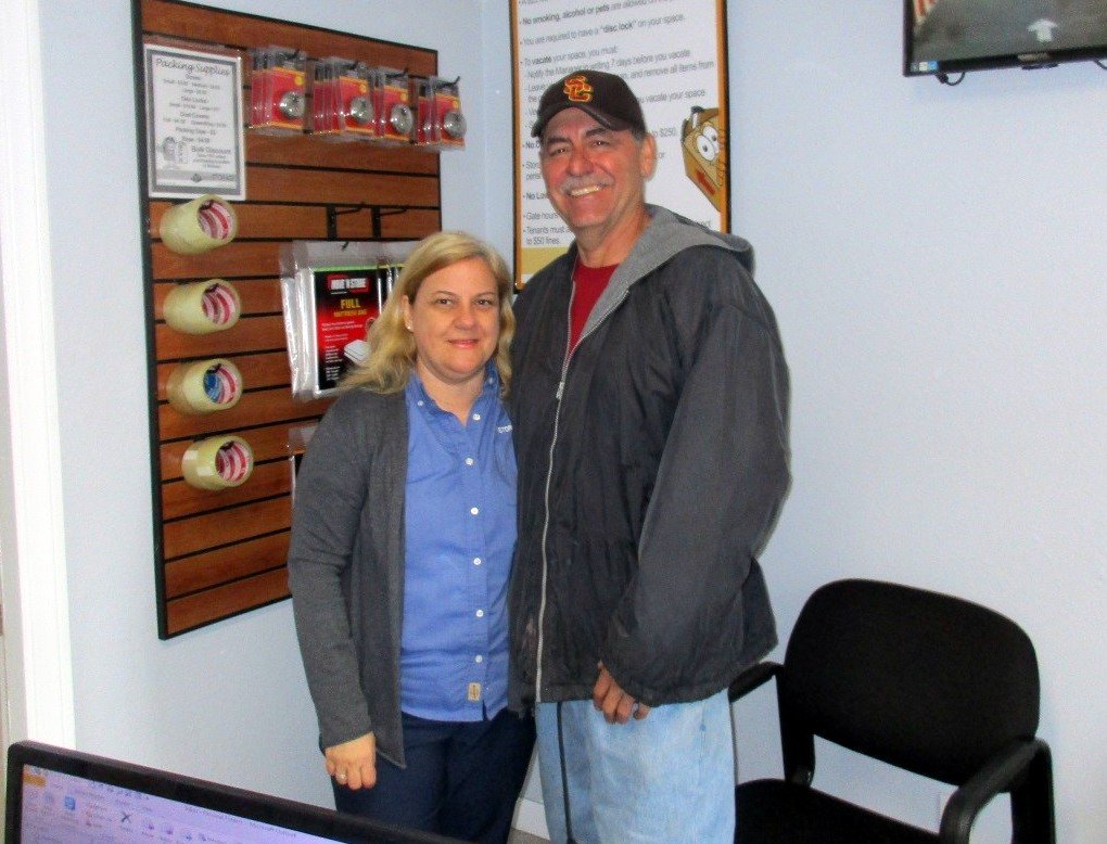 MiniStorage_VN's tweet image. Be sure to stop and say hi when you visit your unit! We love seeing our tenants! #FridayFeeling