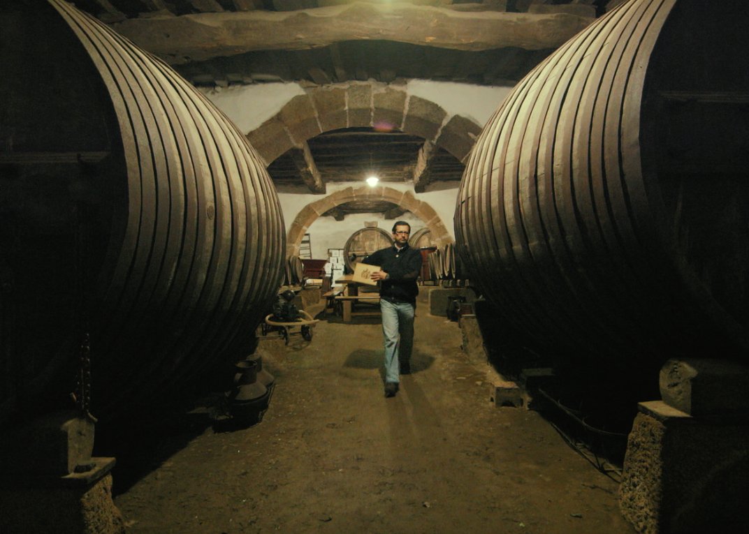 Screening at #MostlyBritish TODAY <a href="/AYearInPort/">A YEAR IN PORT</a> 4:30pm, #British #Noir MONA LISA 7pm, and A PATCH OF FOG 9:30pm! Tix mostlybritish.org/all-films/