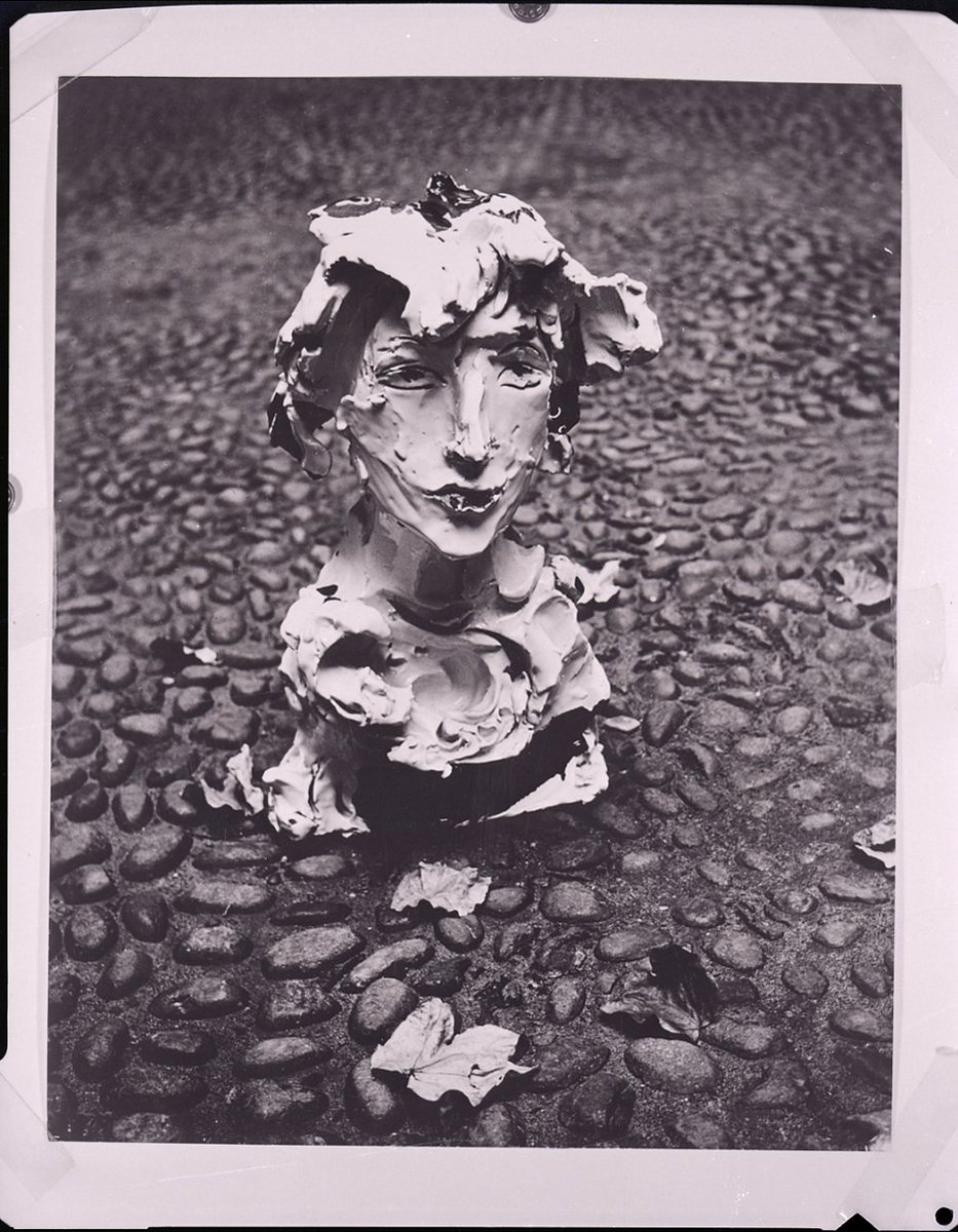 Nasceva il #19febbraio 1876 uno dei più importanti artisti capace di rivoluzionare l’arte italiana, #LucioFontana.