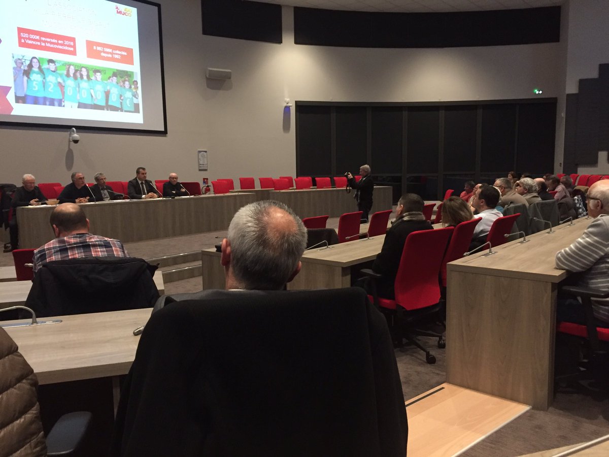 Ploulech Mairie tweet media