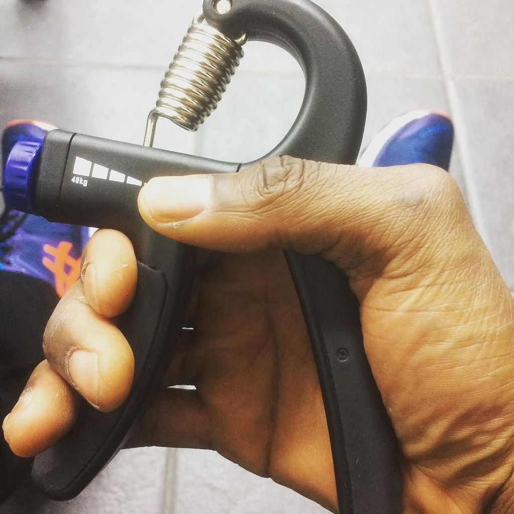 LordLeonG's tweet photo. My barber threw me this and said if I beat him in an arm wrestle I get my hair cut for fre… https://t.co/7m7cZ6uGTx https://t.co/Mfu3VS4dcd