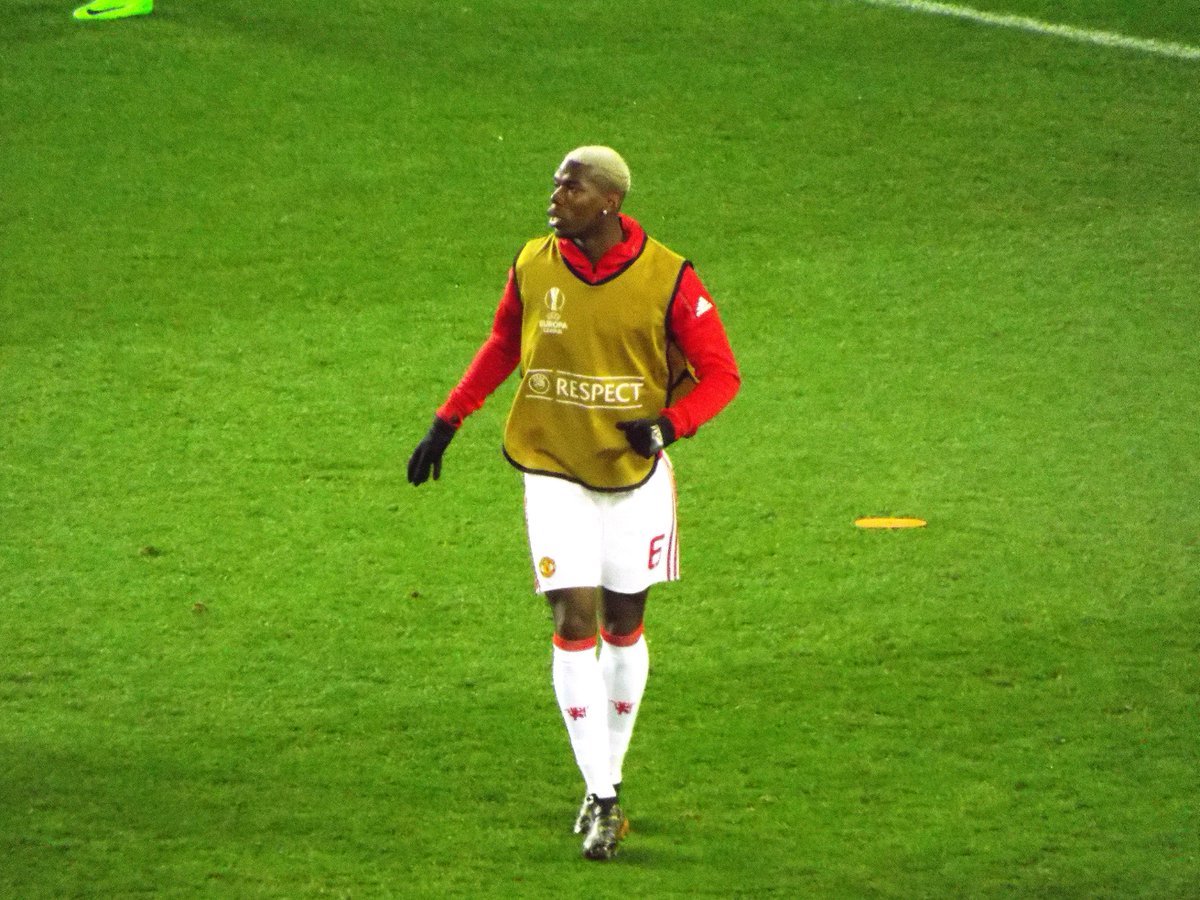 UEFAcomEmmaH's tweet photo. #UEL Quelques photos que j'ai prises hier soir (2/4)
Échauffement #MUASSE https://t.co/TIw535I68b