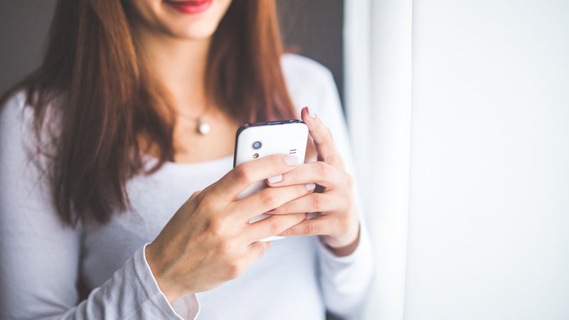 lifehacker's tweet photo. This app texts you daily mental health reminders and tasks: https://t.co/w5mTSRYMGJ https://t.co/BnxPi5mD66