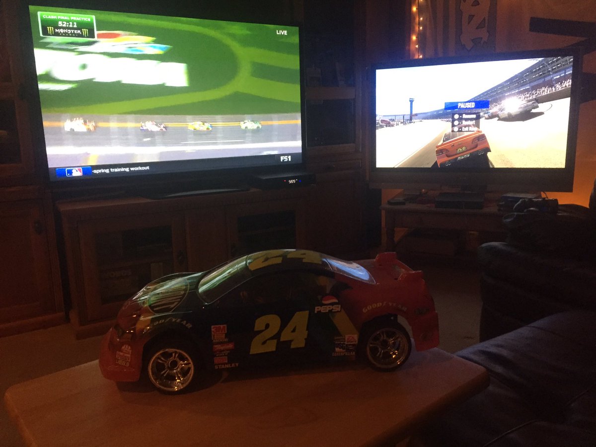 CWRCracing's tweet photo. @CWRCracing is back!Working on the @JeffGordonWeb @VaterraRC car watching @NASCAR @DISupdates practice and playing NASCAR heat #racingisback https://t.co/nj750VOLlI