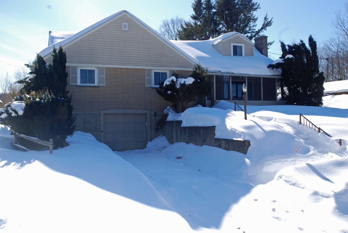 JUST LISTED! 139 Bridge Street West, Bancroft. $194,900. 139Bridge.com.