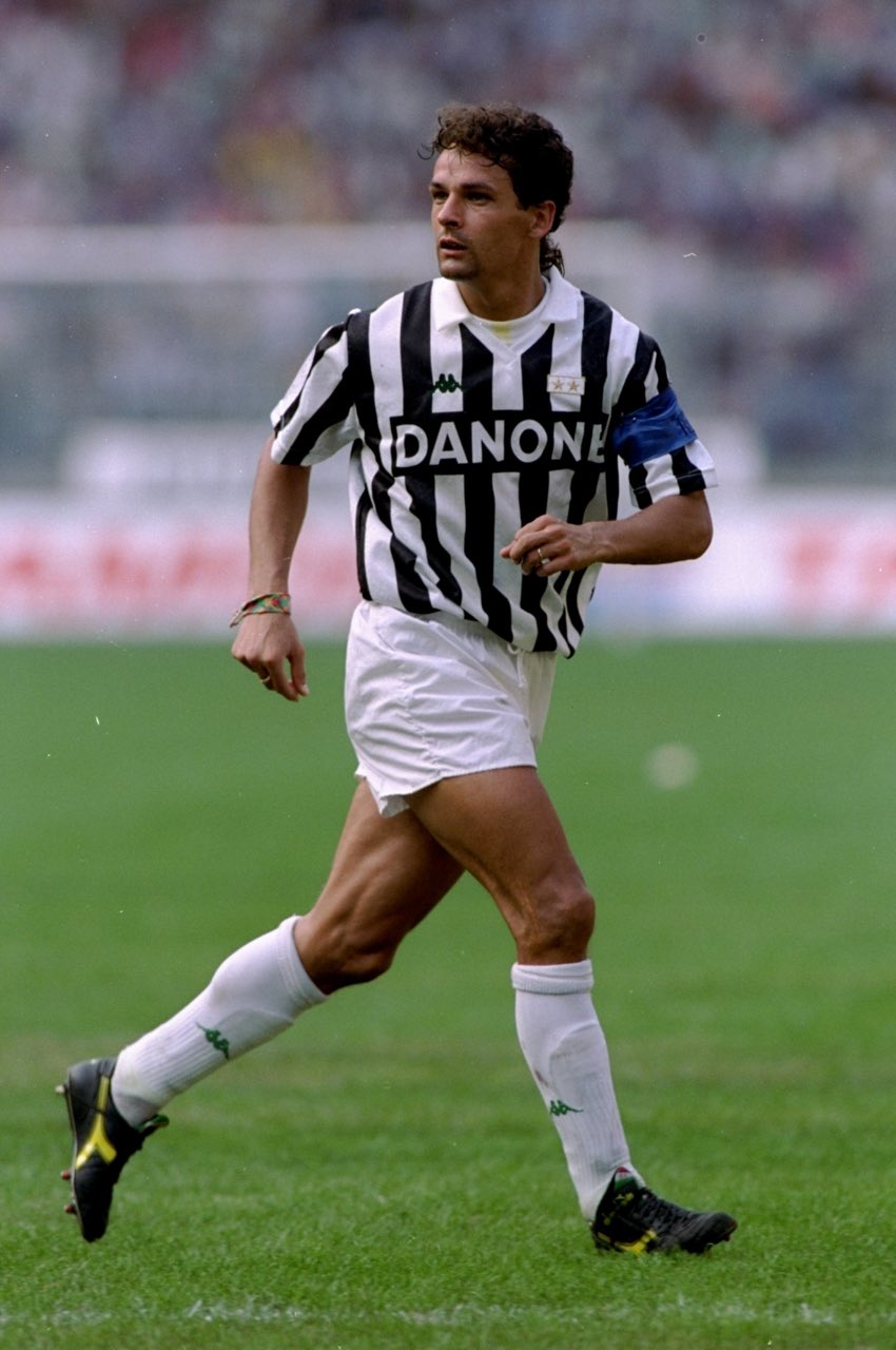 Happy birthday to Juventus legend Roberto Baggio, who turns 50 today.

Games: 200
Goals: 115 