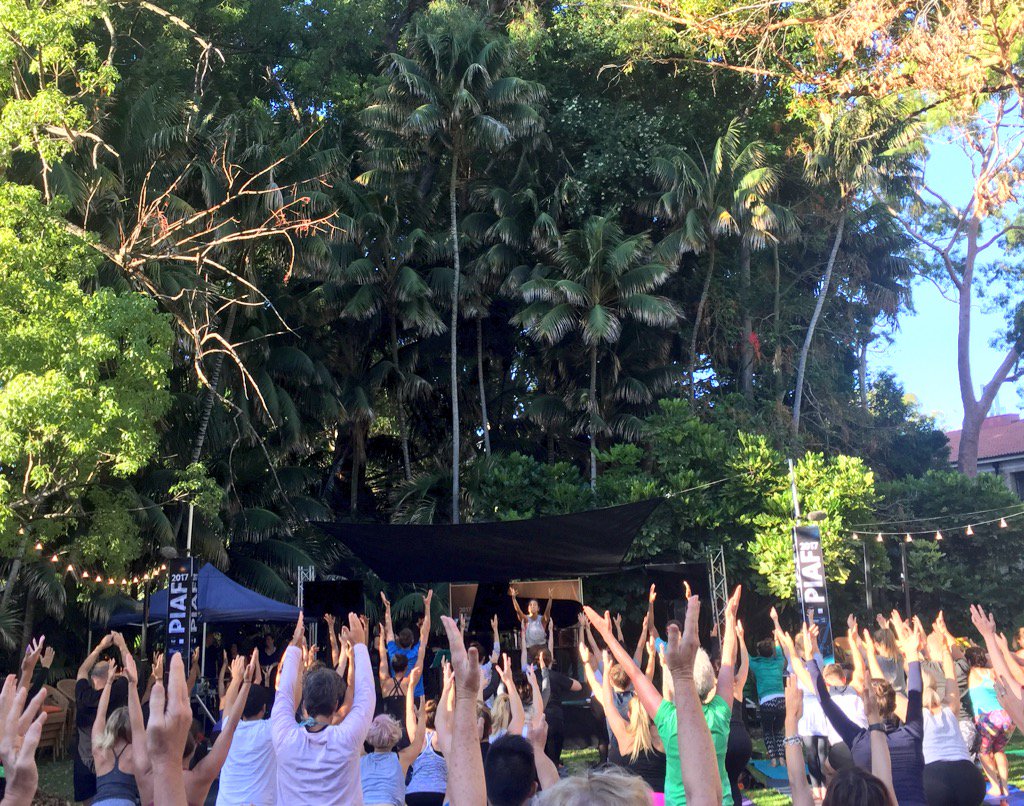 andjelka_j's tweet photo. A day that involves yoga pants, bare feet and live music is a phenomenally good day. @perthfest #classicflow https://t.co/7ekUnjbvaD