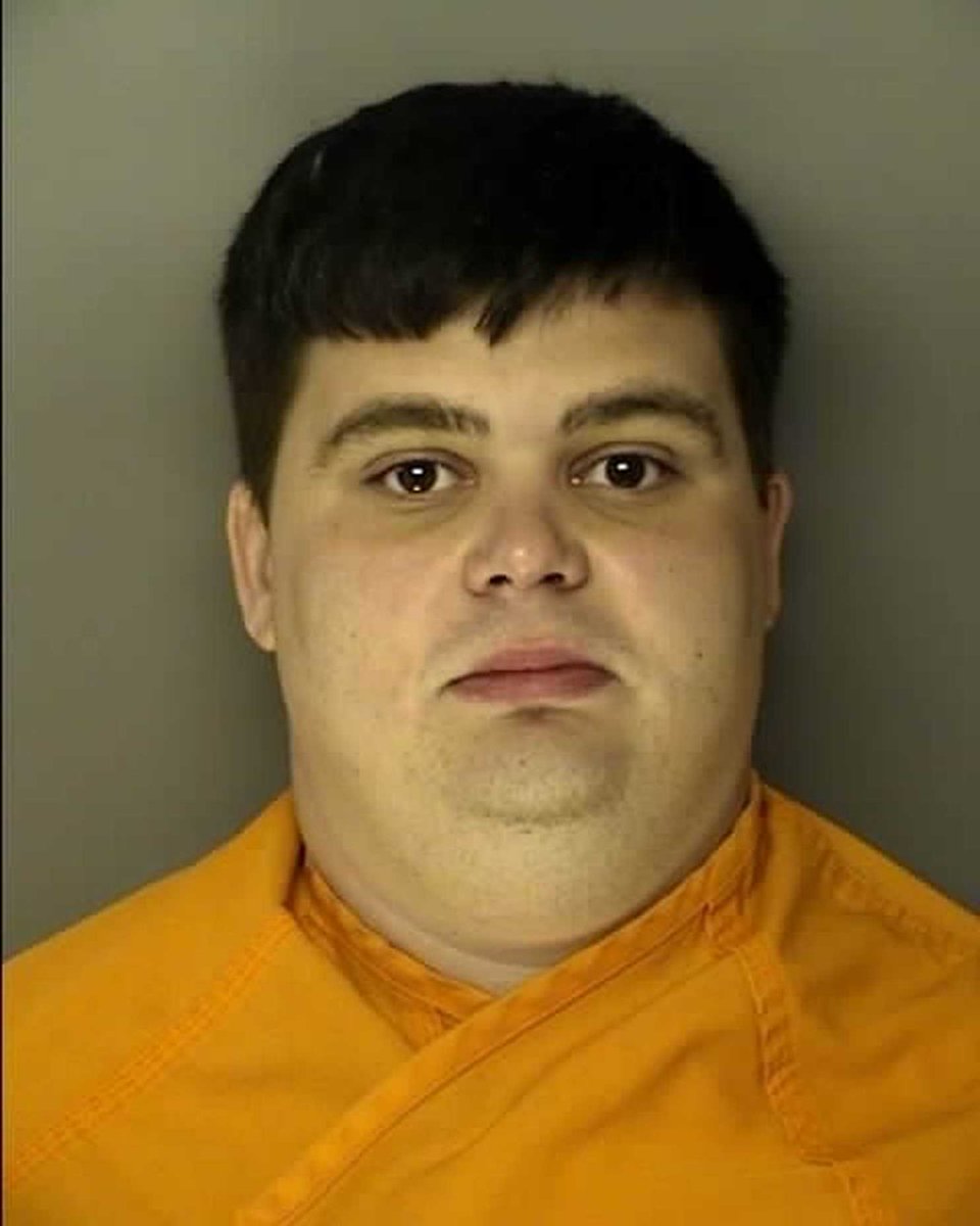 ImLaurenAC's tweet image. #Man with #whitesupremacist ties accused of #plottingattack ‘in the spirit of #DylannRoof’ crwd.fr/2lWxzmL #realterrorists