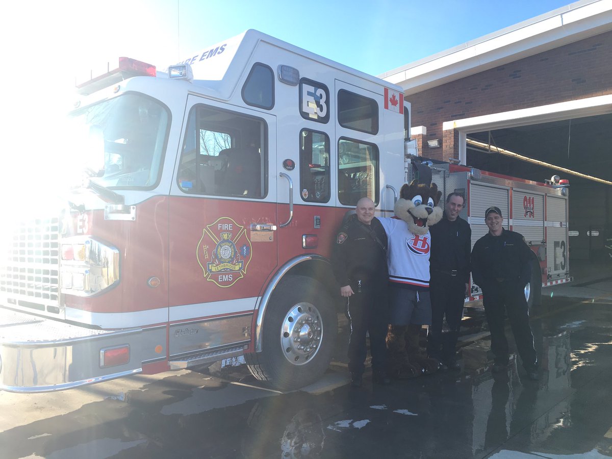 WHLHurricanes's tweet photo. 5 more mins. to come find @CanesTwister &amp; @LethHyundai #GameDaySantaFe at the west side fire hall. 2 game tickets still up for grabs! #YQL https://t.co/Gg3M6AuPG6