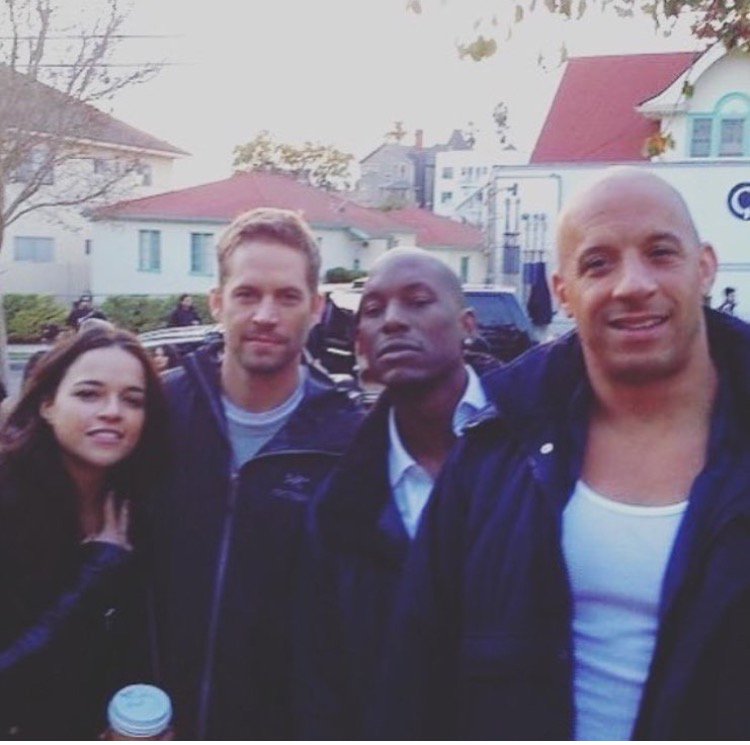 TheHSTribe's tweet image. What a crew! #2Fast #2Furious #classic #FlashbackFriday #RIP #PaulWalker