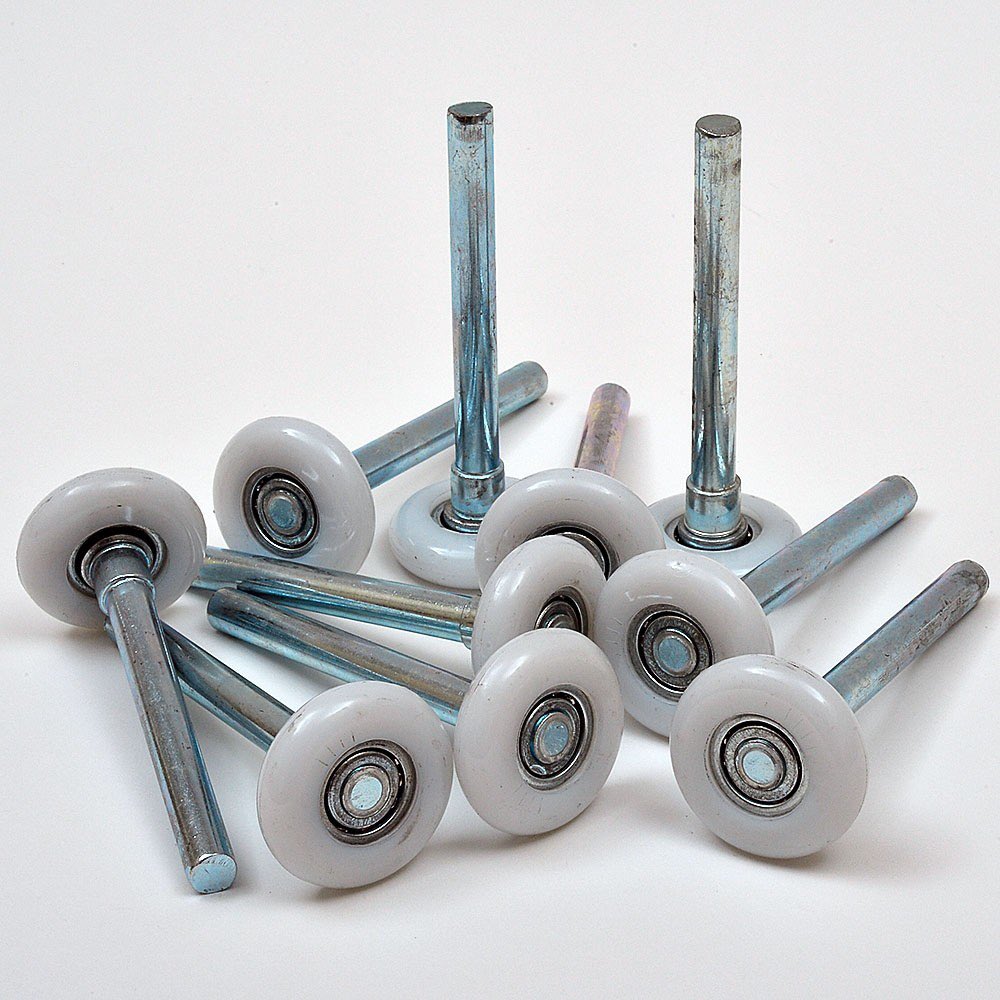 LovesGarageDoor's tweet photo. Rollers on a #garagedoor are just as important as tires on a  car.Check them for wear often. 602-574-8588 #phoenix #mesa #tempe #Scottsdale https://t.co/unsCT0DzZH