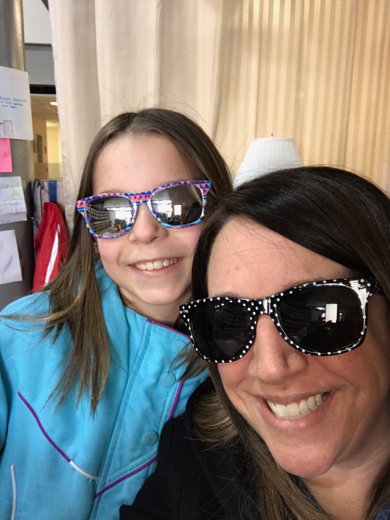 Funday Friday!       Sunglass Selfie! 😎
#OnceACard