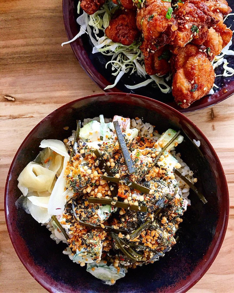 pokemonpdx's tweet photo. For when you really can't decide whether you're craving a Philly Bowl or Garlic Fried Chicken!
.
Happy #friedchickenfriday !
📸@judiaann https://t.co/rzV7FvQXVc