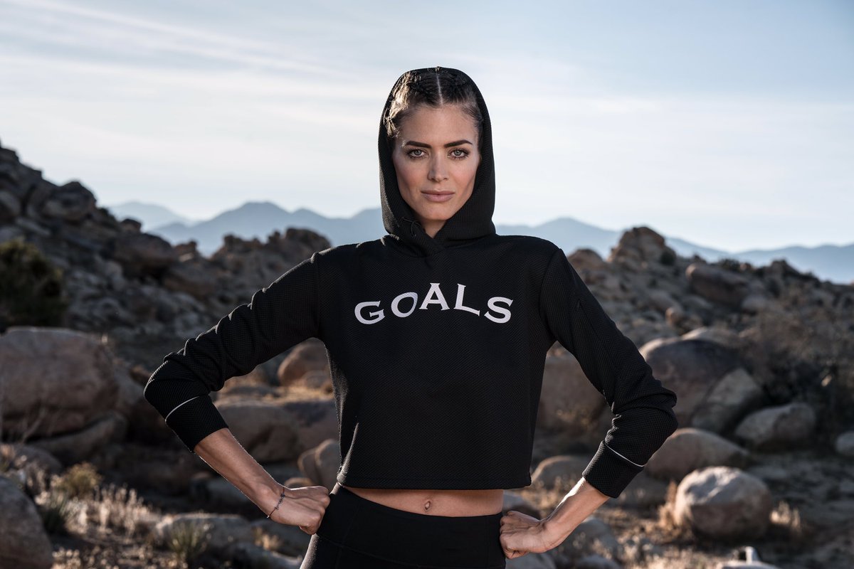 bramski_beat's tweet photo. Astrid Black Label Sportswear. Styling by @janikazaltzis #makeup by @carolinehernandezmakeup #photography #fashion #shotbybramskibeat https://t.co/x97QoPQHHy