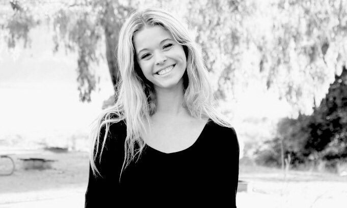 Happy Bday Sasha Pieterse 
parabéns pra bitch mais amada do mundo
olha que anjinho 