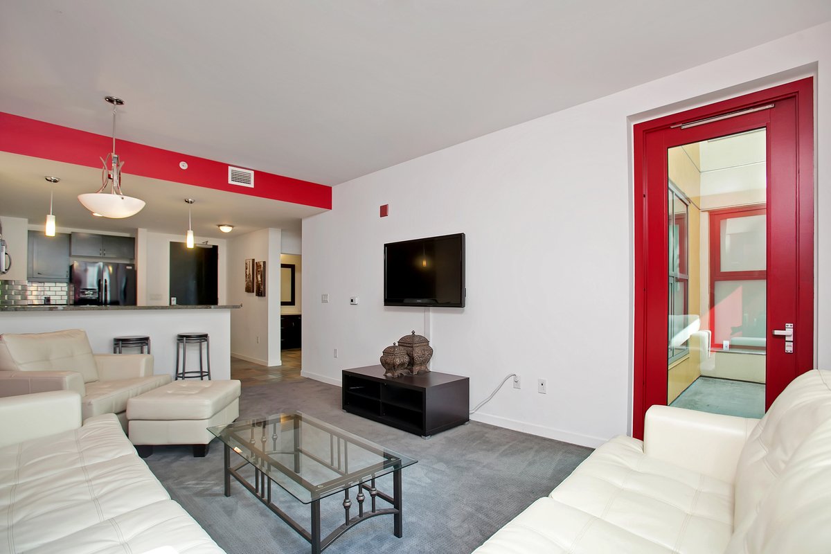 SeanMayer's tweet image. Come take a look at our newly remodeled condo for sale in the heart of #EastVillage in #Downtown #SanDiego 
ow.ly/9t8I3095hgM