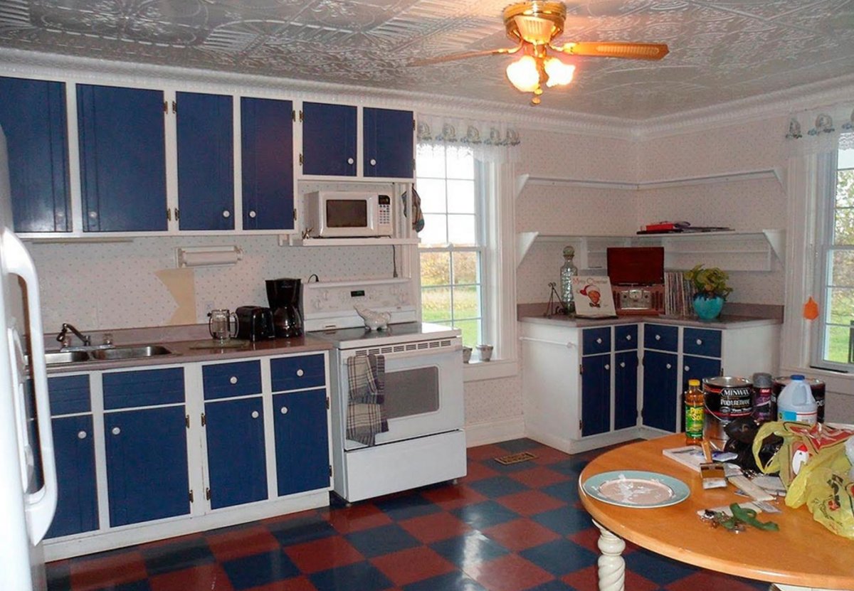 MicasaRevista's tweet photo. Mira cómo cambia esta cocina con otro #papelpintado (y un poco de orden, todo hay que decirlo). https://t.co/kfYqZWaGkS https://t.co/BivhlpzZxe
