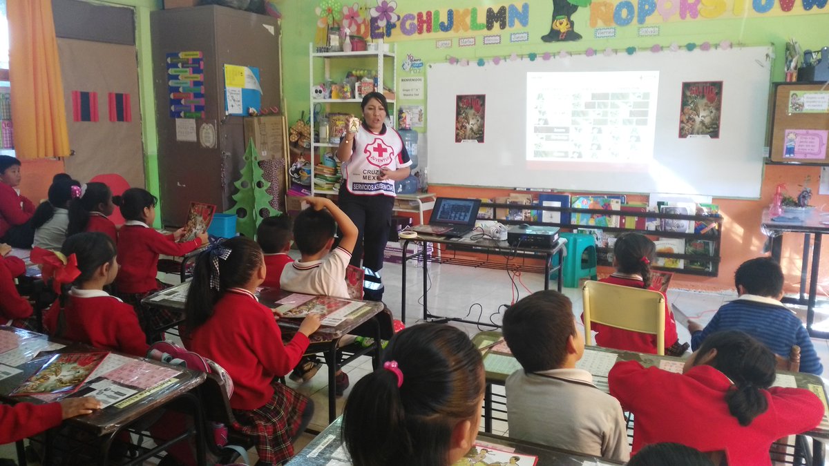 CruzRoja_MX's tweet photo. Niños de Estado de México y Ciudad de México aprenden hábitos saludables en nuestros talleres de la "Liga de la Salud". #JuventudEnAcción https://t.co/ELbyY56kkX