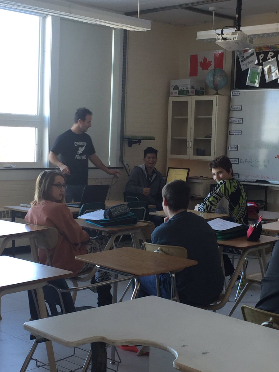 eyebrow_falcons's tweet image. Staff are appreciated at Eyebrow School #sharingandlearning #StaffAppreciationWeek2017